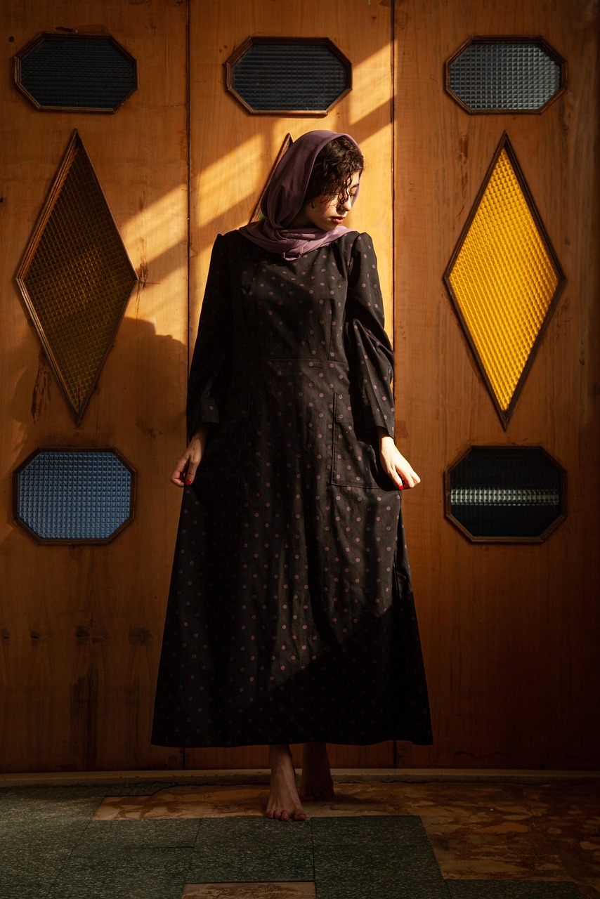 依賴共生與隱形控制：當2號人格的“付出”成為無形束縛！